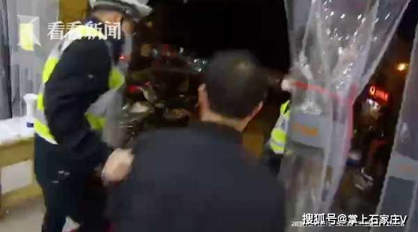 杭州爆料男子被打视频播放,视频曝光引发社会关注 第2张 杭州爆料男子被打视频播放,视频曝光引发社会关注 第2张