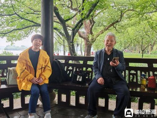 大爷最新爆料新闻事件,最新爆料新闻事件背后的惊人真相 第2张 大爷最新爆料新闻事件,最新爆料新闻事件背后的惊人真相 第2张