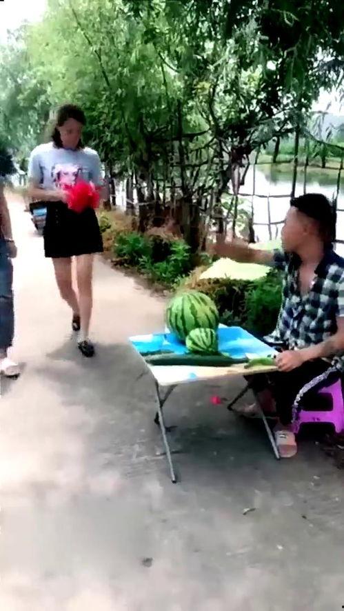 新瓜最新爆料长椅视频,长椅视频揭示惊人真相 第2张 新瓜最新爆料长椅视频,长椅视频揭示惊人真相 第2张