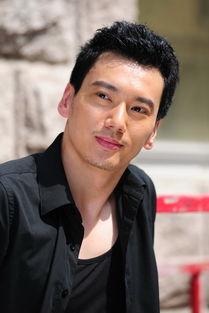 王坤最新爆料新闻报道图片,最新新闻报道图片揭秘  第3张