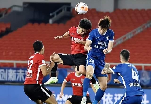 武汉爆料中超最新消息,转会风云再起，焦点战前瞻！